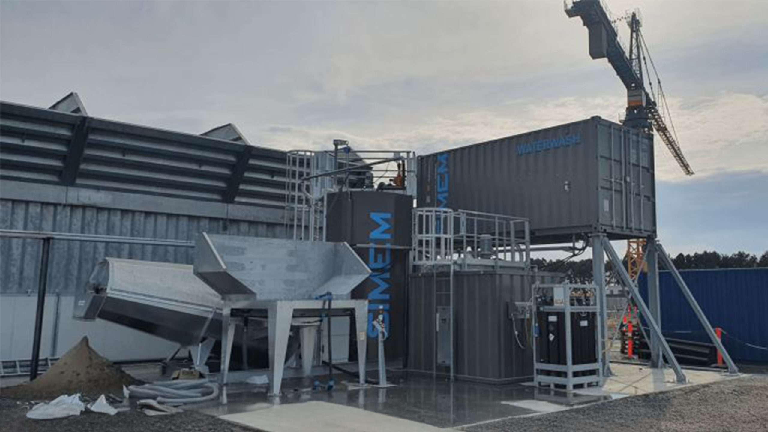 Go Green with Simem’s BetonWash and WaterWash Systems